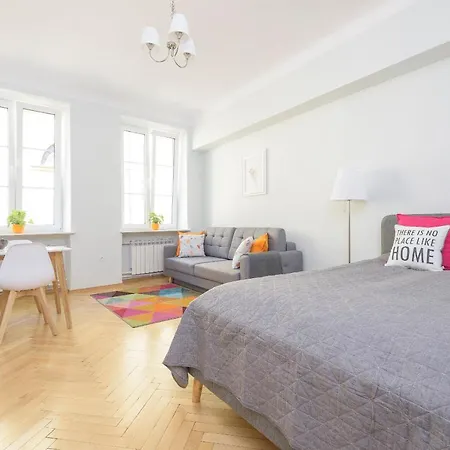 Bright And Modern In The Heart Of The Old And New Town Apartman