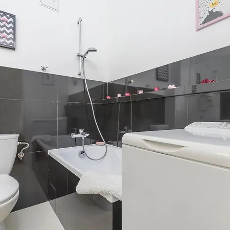 Apartman Bright And Modern In The Heart Of The Old And New Town *